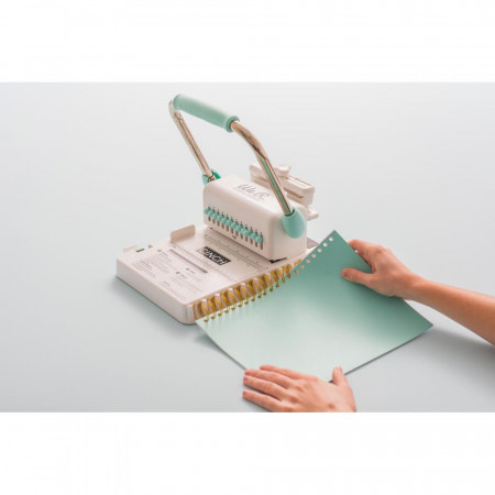 Біндер We R Memory Keepers Cinch Book Binding Tool V2
