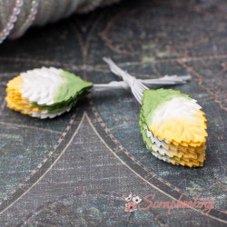 Листя троянди паперові 1,6 * 3,0 см біло-жовто-зелені, 10шт