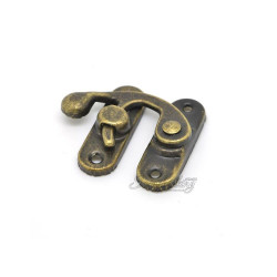 Замочок металевий 3,3*2,7см.