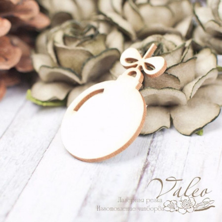 Чипборд Valeo Елочный шар 25*39мм V2270